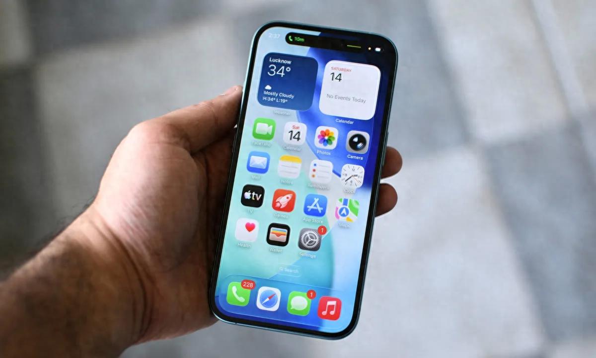 iOS 27 系统再开放：第三方 AI 模型可无缝接入，Siri 将支持多模型切换