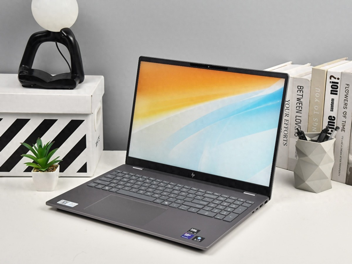 游戏级性能轻薄本！惠普星Book Pro 16 2026评测：第三代Ultra X7+80W释放，3A大作也能畅玩