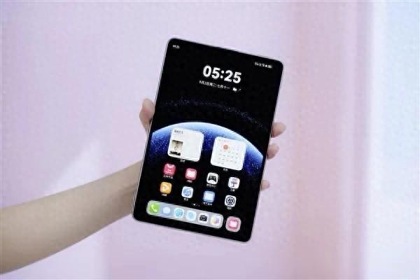 小尺寸平板选购指南：华为MatePad Mini实测对比同价位热门机型